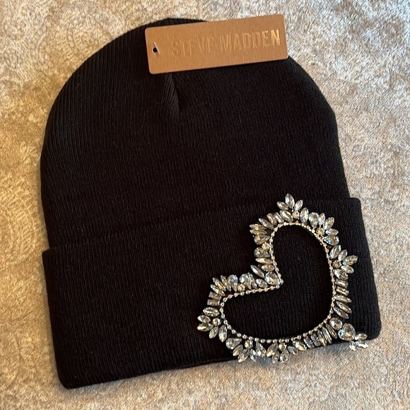 Brand New Steve Madden Black Knit Beanie Hat w/ Rhinestone Beaded Heart - Picture 3 of 12